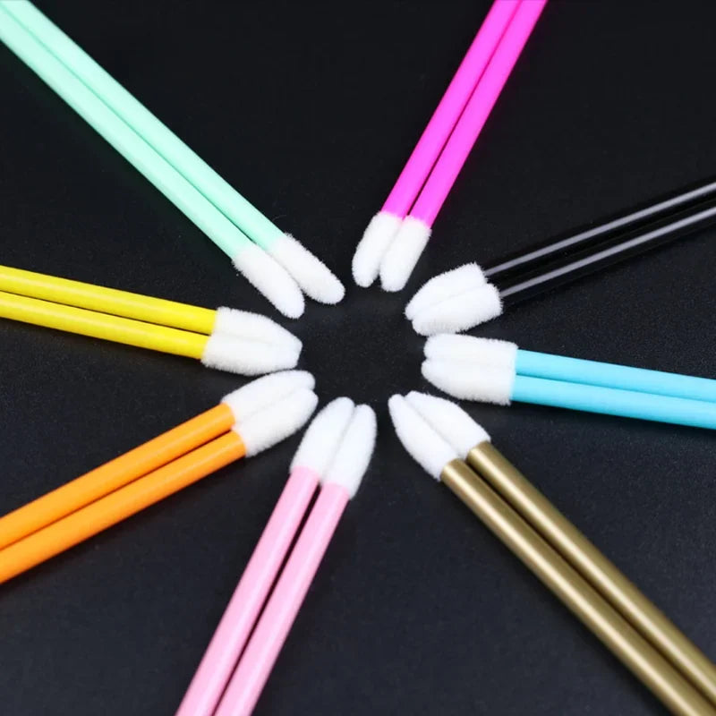 CNKESS Wholesale 50pcs Disposable Cosmetic Lip Brush Lipstick Lip Glossy Wands Pen Cleaner Applicator Makeup Brushes Tools
